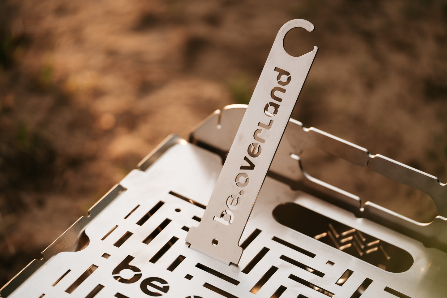 Handle for grill grates and accessories